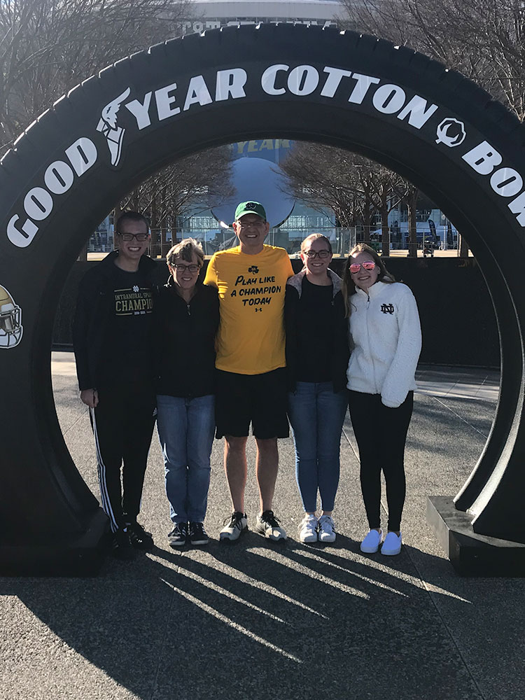 Simon 47 us 5 2018 cotton bowl tire