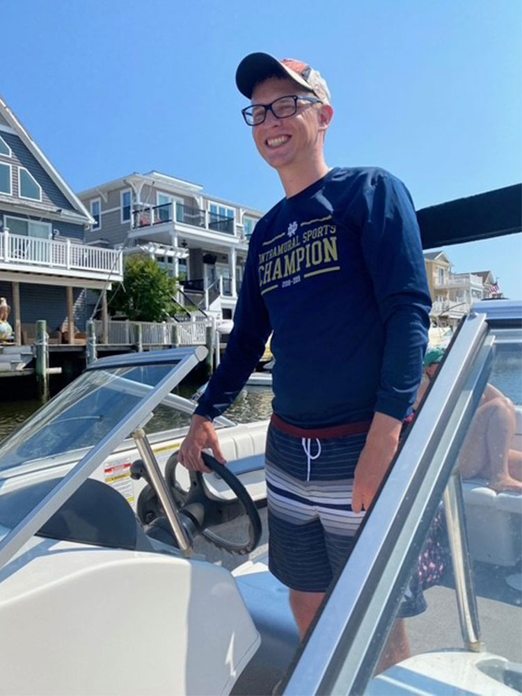 hat-pic-simon-boat